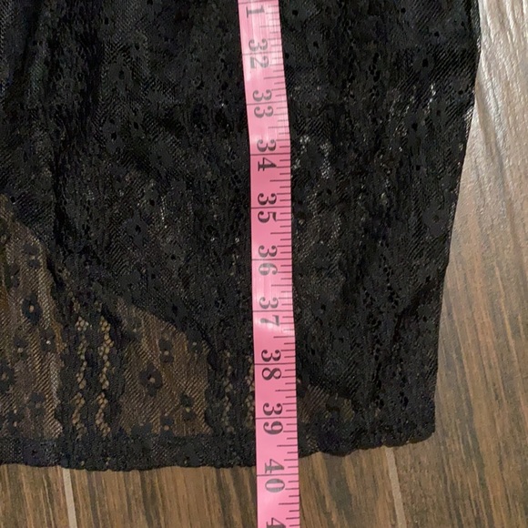 Allison black lace  dress - Picture 11 of 11
